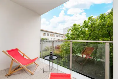 Plan piętra w obiekcie Rydygiera Green View Apartment by BookingHost