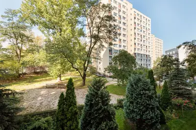 Ogród w obiekcie Olszowa 8 Harmony Apartment by BookingHost