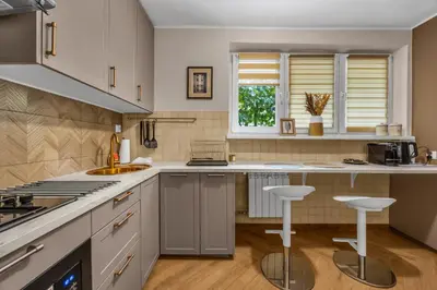 Kuchnia lub aneks kuchenny w obiekcie Praga Południe Apt - 57m2, Balcony - by Rentujemy