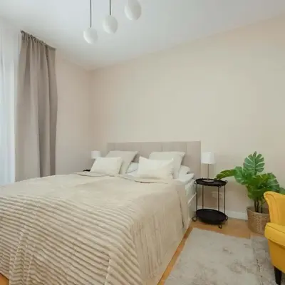 Spacious Apartment with Functional Furnishings and Two Bedrooms