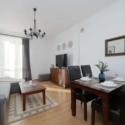 Bright Apartment in Muranów Close to the Old Town by Noclegi Renters