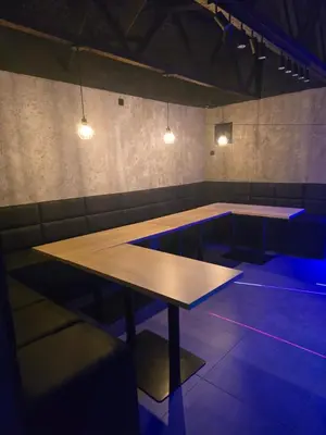 Tenis stołowy w obiekcie LoftHouseClub lub pobliżu