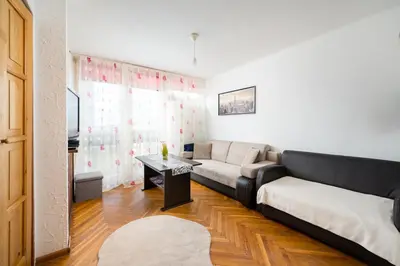 Część wypoczynkowa w obiekcie Chłodna Downtown Apartment by BookingHost