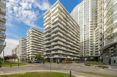 Budynek, w którym mieści się apartament