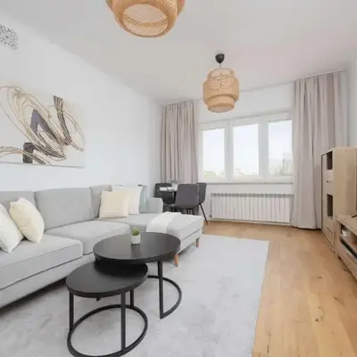 Bright Apartament Młynarska Perfect for Remote Work by Noclegi Renters