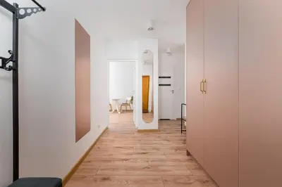 Plan piętra w obiekcie Hallera Central Studio by BookingHost