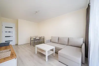 Część wypoczynkowa w obiekcie Solec Powiśle Comfort Apartment by BookingHost