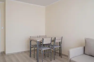 Część wypoczynkowa w obiekcie Solec Powiśle Comfort Apartment by BookingHost