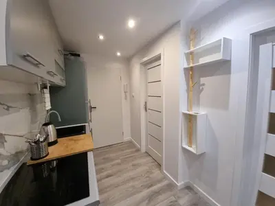 Kuchnia lub aneks kuchenny w obiekcie Wola Mirow 3 room apartment