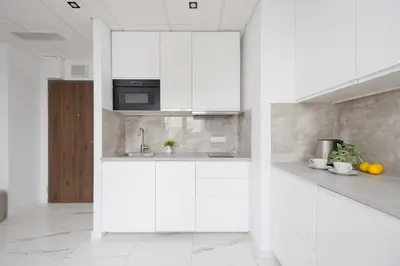 Kuchnia lub aneks kuchenny w obiekcie Kasprzaka Comfy Apartment near Metro Plocka with AC by Noclegi Renters