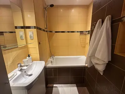 Łazienka w obiekcie Metro & Old Town Praga Apartment Wiosenna