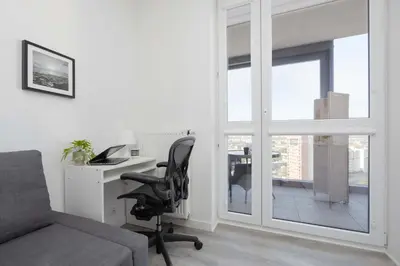 Plan piętra w obiekcie Rondo Wiatraczna Skyview Apartment with Parking Space & Balcony by Noclegi Renters