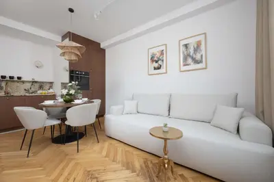 Część wypoczynkowa w obiekcie Wilcza Tenement Apartment Near National Museum by Noclegi Renters