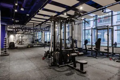 Centrum fitness w obiekcie Sky Airport Aparthotel