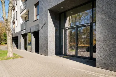Budynek, w którym mieści się apartament