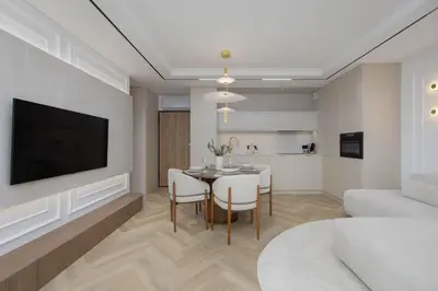 Telewizja i/lub zestaw kina domowego w obiekcie Elegant Apartments Ząbkowska with Parking & AC by Renters Prestige