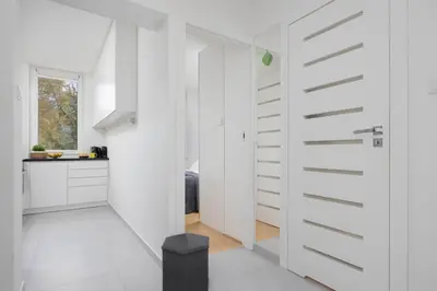 Plan piętra w obiekcie Spacious Apartment in Warsaw with 3 Rooms, Desk and Bathtub by Noclegi Renters