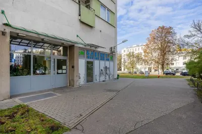 Budynek, w którym mieści się apartament
