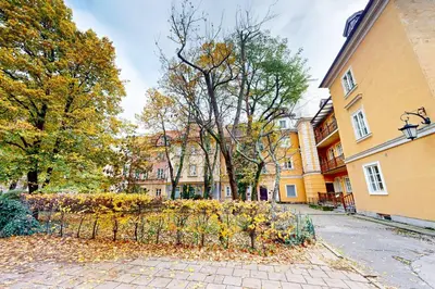 Budynek, w którym mieści się apartament