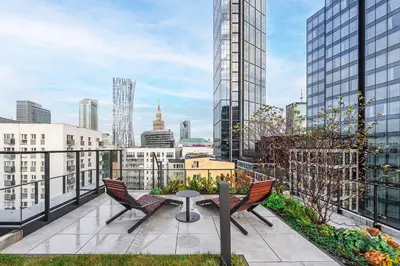 Budynek, w którym mieści się apartament
