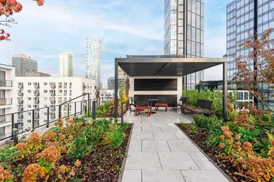 Budynek, w którym mieści się apartament