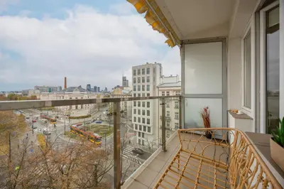 Balkon lub taras w obiekcie Polna 54 Panorama Studio Warsaw by Solarento