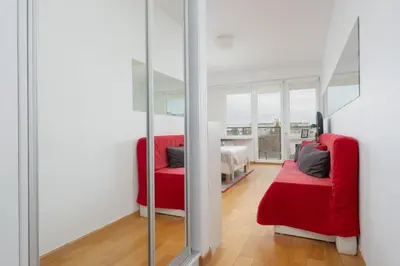 Część wypoczynkowa w obiekcie Polna 54 Panorama Studio Warsaw by Solarento