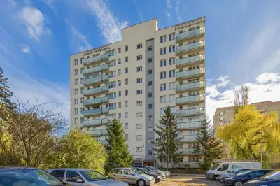 Budynek, w którym mieści się apartament