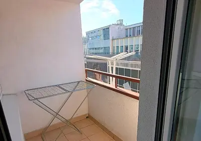 Balkon lub taras w obiekcie Comfortable Apartment on Złota Street in the Center of Warsaw City