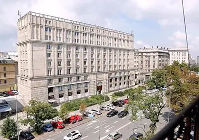 Budynek, w którym mieści się apartament