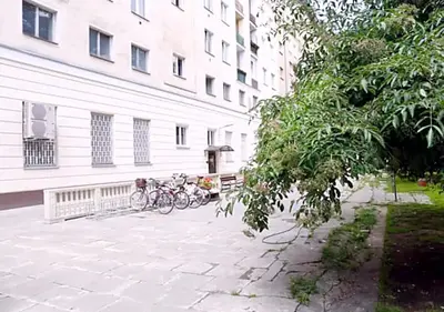 Budynek, w którym mieści się apartament
