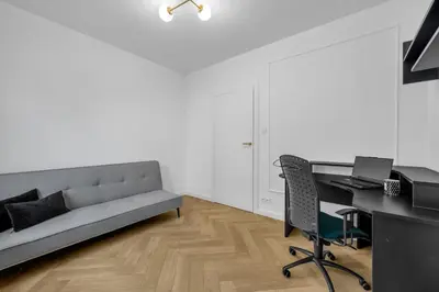 Telewizja i/lub zestaw kina domowego w obiekcie 61m2 Włochy Apt - Parking, Gym, Balcony, Workspace - by Rentujemy