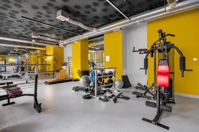 Centrum fitness w obiekcie 61m2 Włochy Apt - Parking, Gym, Balcony, Workspace - by Rentujemy