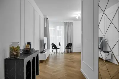 Telewizja i/lub zestaw kina domowego w obiekcie 61m2 Włochy Apt - Parking, Gym, Balcony, Workspace - by Rentujemy
