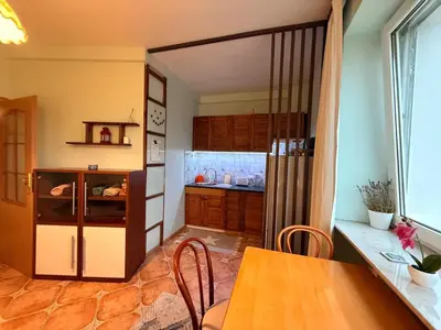 Kuchnia lub aneks kuchenny w obiekcie Cozy Apartmant next to Metro