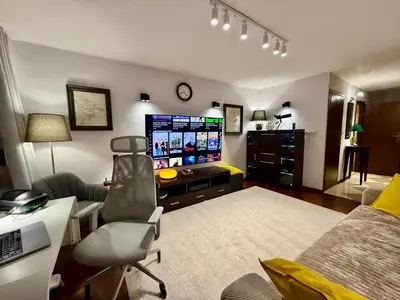 Telewizja i/lub zestaw kina domowego w obiekcie VIEW 4 Panorama 85'TV Wifi 2 GBs Netflix HBO SkyShowMax