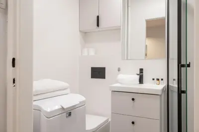 Łazienka w obiekcie Studio Apartment with a City View | Metro Świętokrzyska