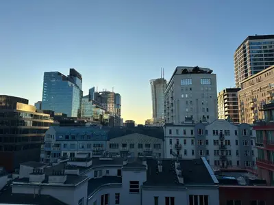 Widok na miasto Warszawa z tego apartamentu
