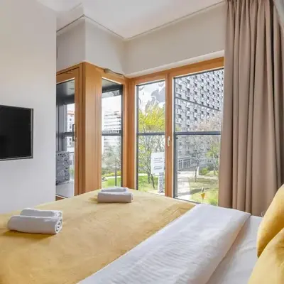Luxury 2-room apartment with a beautiful city view - Mennica Residence