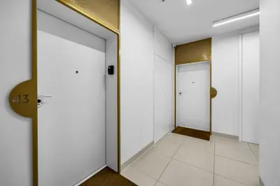 Plan piętra w obiekcie Yellow Soho Factory Elegant Apartment by BookingHost