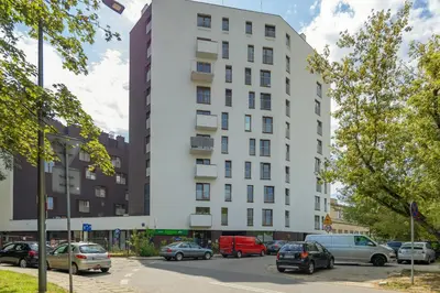 Budynek, w którym mieści się apartament