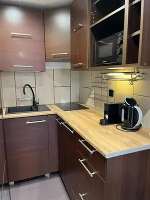 Kuchnia lub aneks kuchenny w obiekcie Cozy 2-room apartment in the City Center