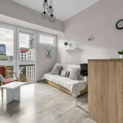 Żelazna Cozy Nest Apartment by BookingHost