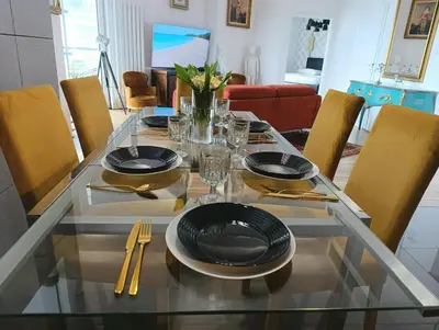 Część wypoczynkowa w obiekcie Bliska Wola Towers 2 bedrooms apartment