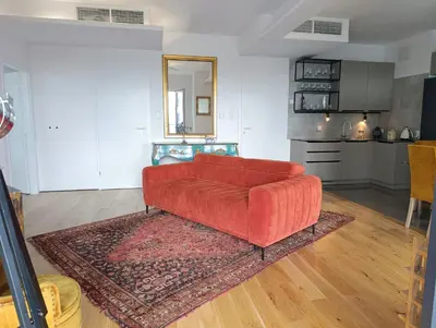 Kuchnia lub aneks kuchenny w obiekcie Bliska Wola Towers 2 bedrooms apartment