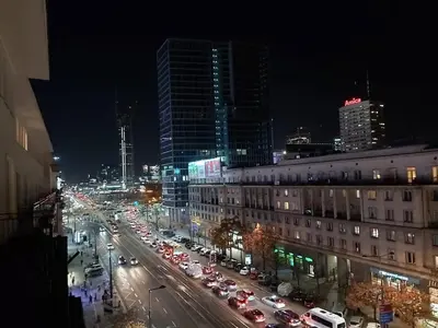 Widok na miasto Warszawa z tego apartamentu