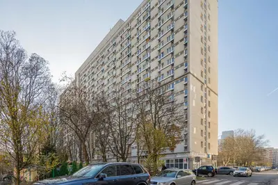 Budynek, w którym mieści się apartament
