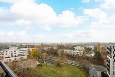 Widok na miasto Warszawa z tego apartamentu