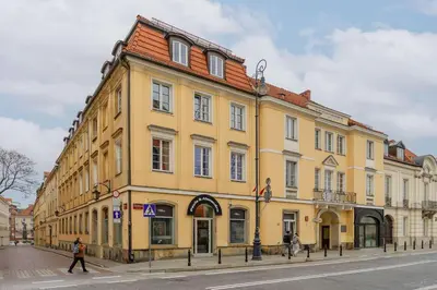 Budynek, w którym mieści się apartament
