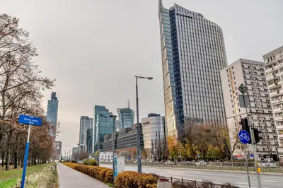 Widok na miasto Warszawa z tego apartamentu